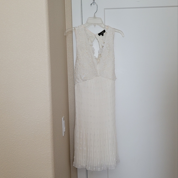 NWT Lace Tie Back Dress - Picture 3 of 11